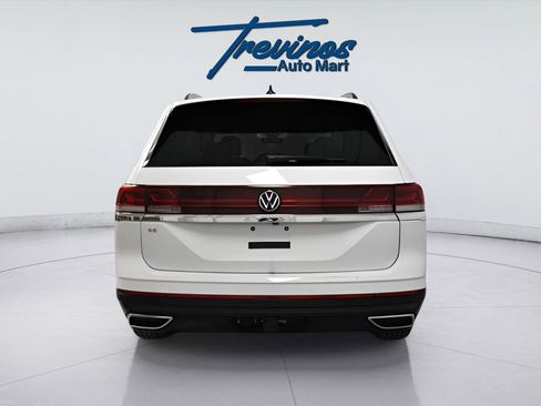 Used 2024 Volkswagen Atlas SE image 10