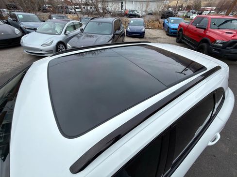 Used 2020 Porsche Cayenne image 40