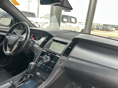Used 2018 Ford Taurus SHO AWD/4WD image 14