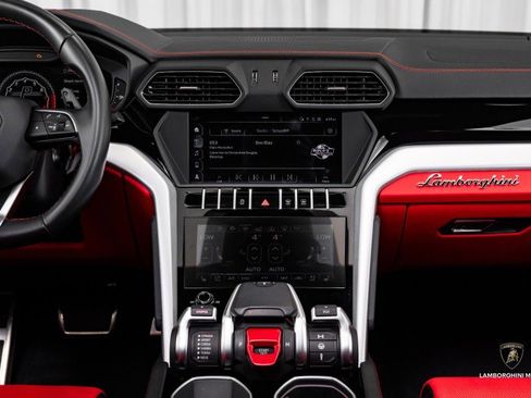 Used 2019 Lamborghini Urus image 36