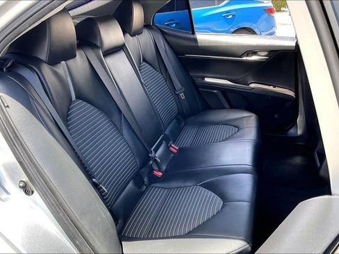 Used 2021 Toyota Camry SE FWD image 26