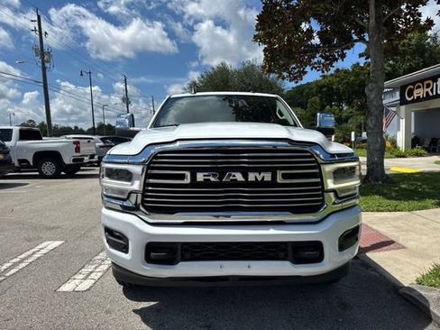 Used 2024 RAM 2500 Laramie AWD/4WD image 3