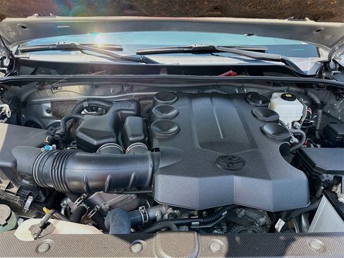 Used 2023 Toyota 4Runner SR5 image 27