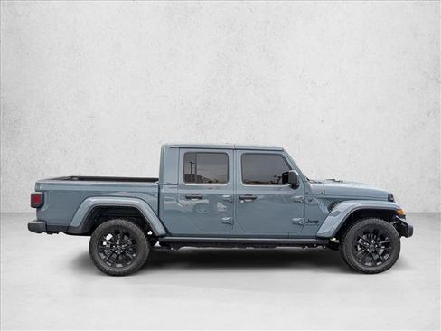 Used 2024 Jeep Gladiator Sport AWD/4WD image 5