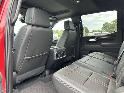 Used 2025 Chevrolet Silverado 1500 High Country w/ Technology Package AWD/4WD image 17