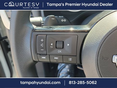 Used 2023 Nissan Rogue SV image 26