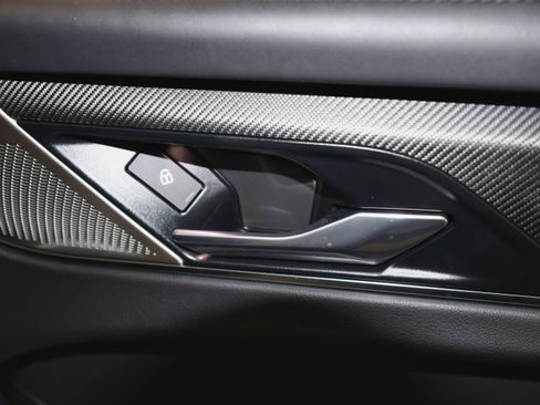 Used 2021 Jaguar F-PACE SVR image 61