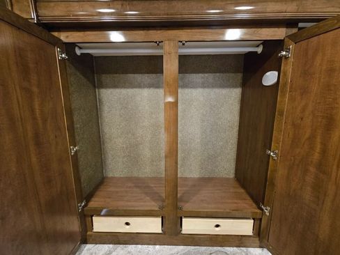 Used 2019 Ford F550 2WD Regular Cab Super Duty w/ XLT Value Package image 37