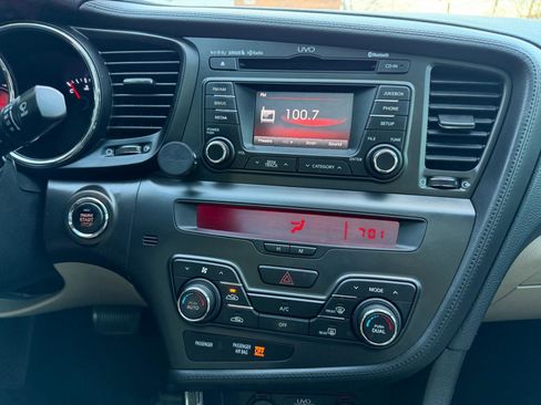 Used 2013 Kia Optima EX w/ Premium Pkg image 46