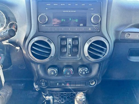 Used 2017 Jeep Wrangler Unlimited Sport w/ Quick Order Package 24S image 18