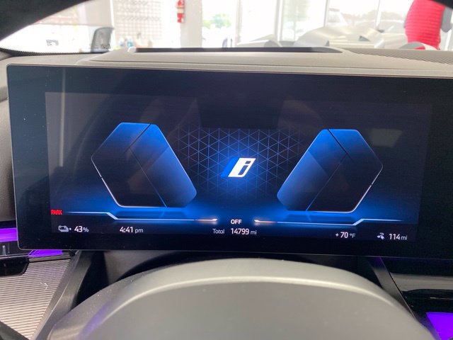 Used 2025 BMW i5 xDrive40 w/ M Sport Package AWD/4WD image 22