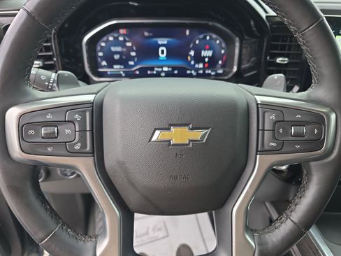 Used 2025 Chevrolet Silverado 1500 LTZ AWD/4WD image 31