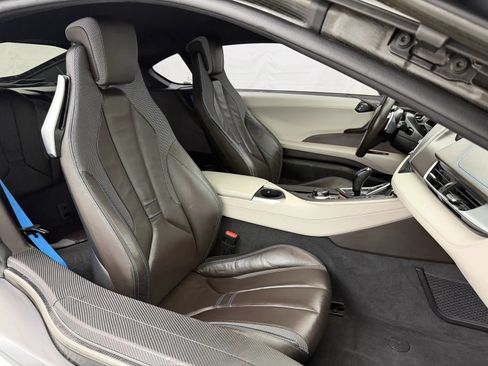 Used 2019 BMW i8 Coupe AWD/4WD image 29