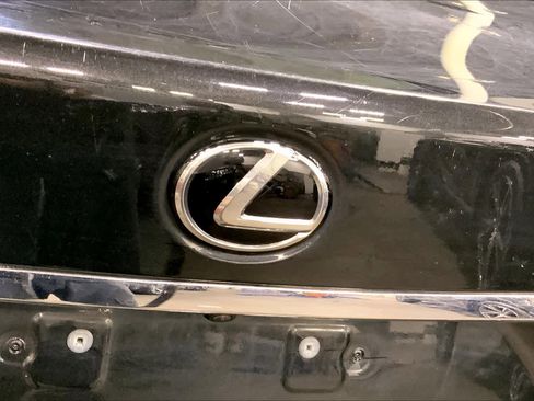 Used 2019 Lexus LS 500 AWD image 28