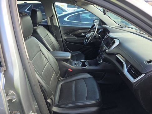 Used 2024 GMC Terrain SLT w/ Tech Package FWD image 13