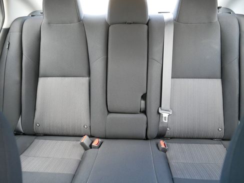Certified 2021 Nissan Sentra SV FWD image 13
