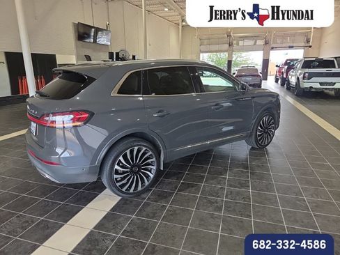 Used 2022 Lincoln Nautilus Black Label w/ Class II Trailer Tow Package AWD/4WD image 5