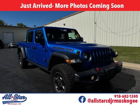 Used 2022 Jeep Gladiator Rubicon w/ Trailer Tow Package AWD/4WD image 1