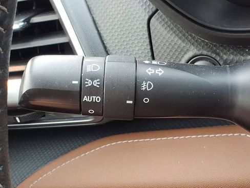 Used 2022 Subaru Forester Touring AWD/4WD image 28