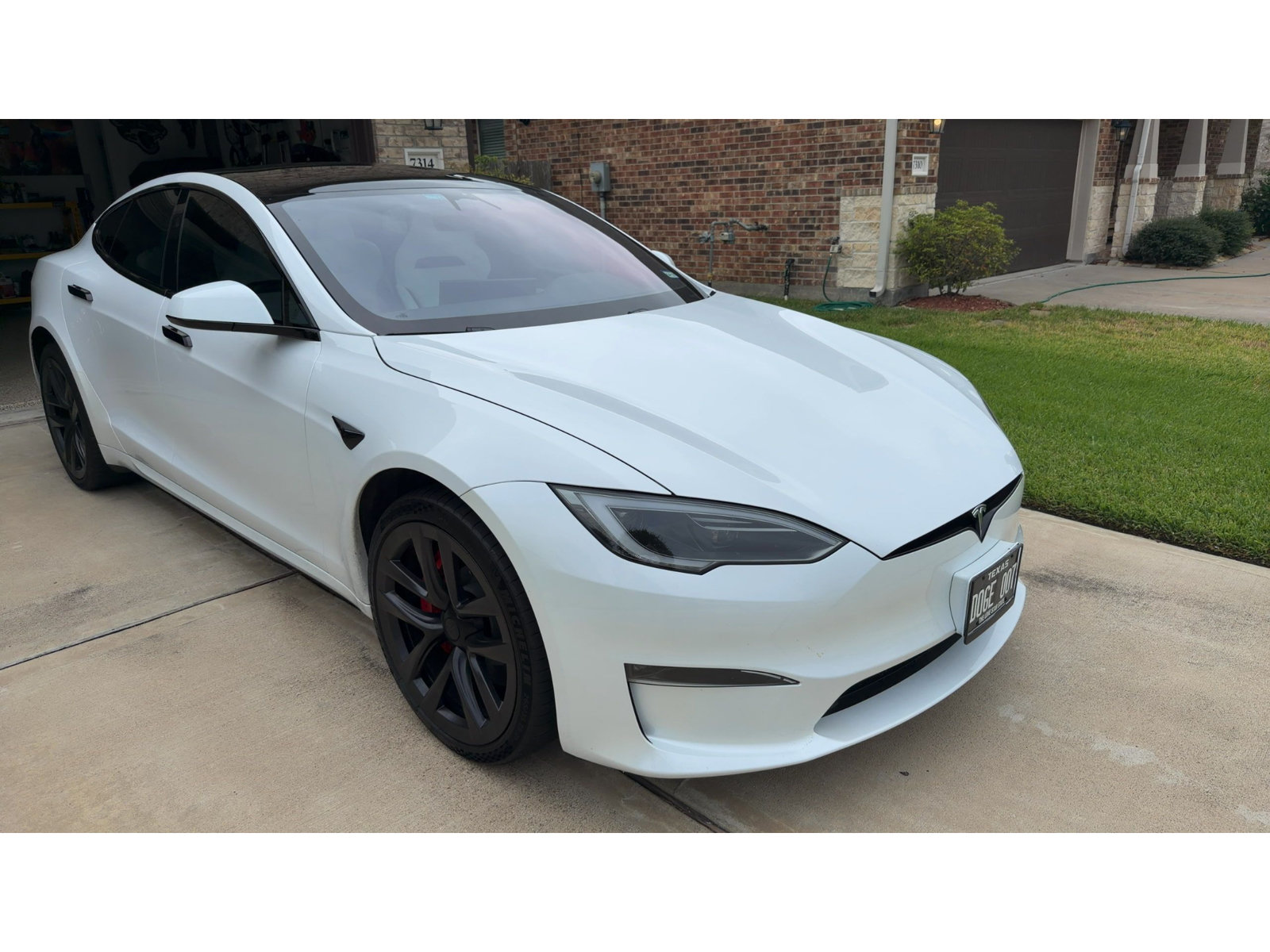 Used 2025 Tesla Model S Plaid AWD/4WD image 5
