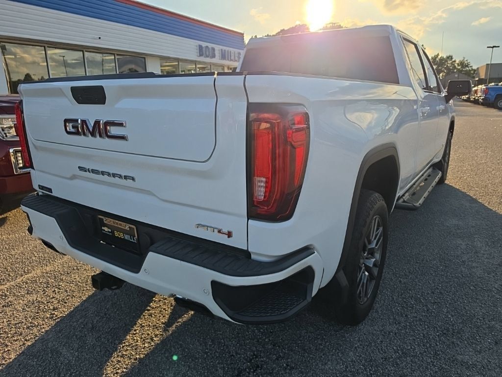 Used 2020 GMC Sierra 1500 AT4 w/ AT4 Premium Package AWD/4WD image 4