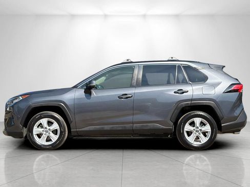 Used 2019 Toyota RAV4 XLE w/ Carpet Mat Package FWD image 6