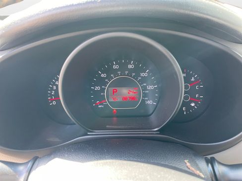 Used 2020 Kia Soul EX image 13