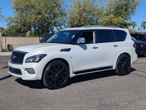 Used 2016 INFINITI QX80 2WD w/ Deluxe Technology Package image 2