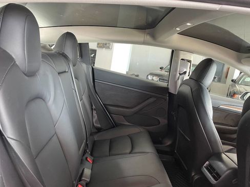 Used 2022 Tesla Model 3 image 23