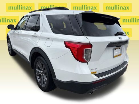 Used 2021 Ford Explorer XLT w/ Equipment Group 202A RWD image 8