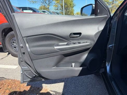New 2025 Nissan Kicks Play S image 16