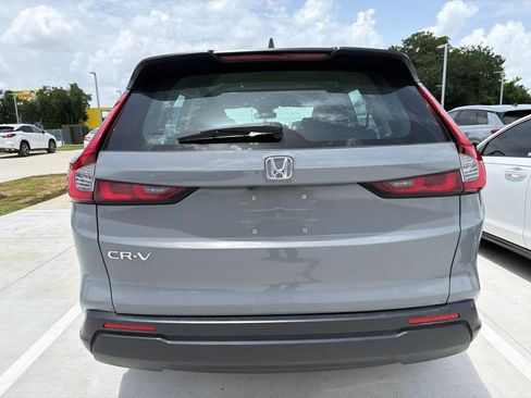 Used 2023 Honda CR-V LX image 5
