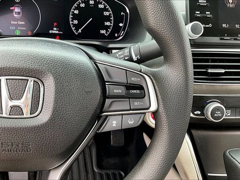 Used 2018 Honda Accord LX image 12