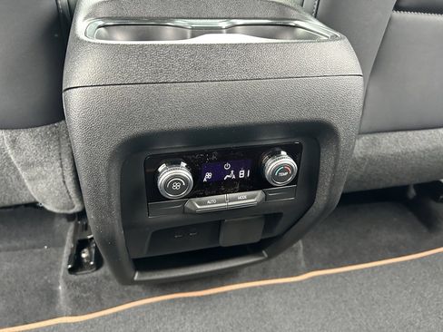 New 2026 GMC Acadia AT4 image 40