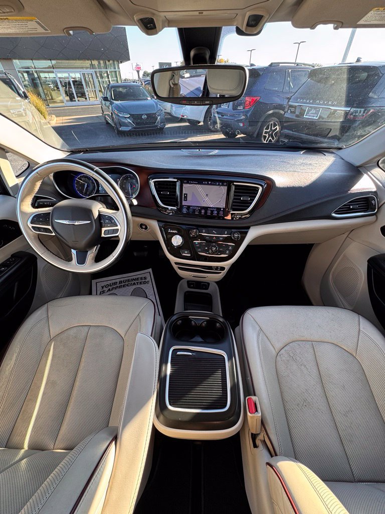 Used 2019 Chrysler Pacifica Limited FWD image 17