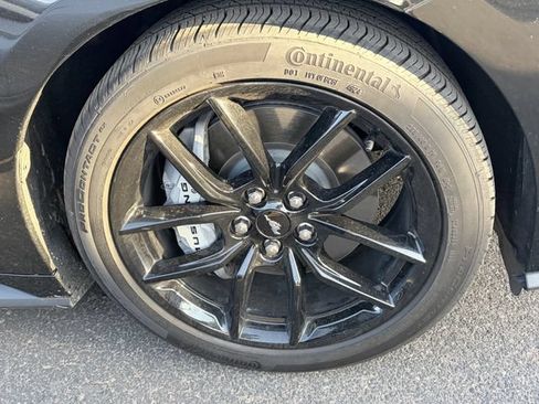 Used 2025 Ford Mustang GT RWD image 4