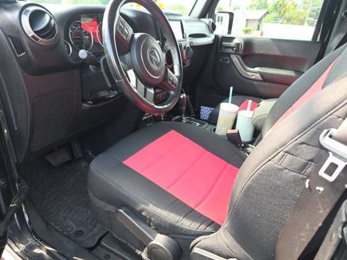 Used 2017 Jeep Wrangler Sport AWD/4WD image 9