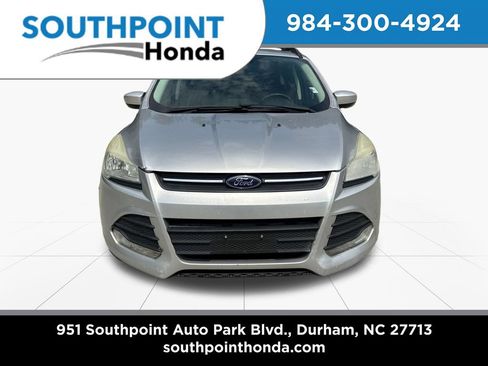 Used 2015 Ford Escape SE w/ Equipment Group 201A FWD image 2