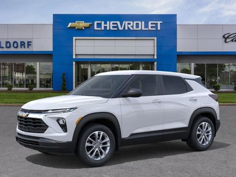 New 2026 Chevrolet TrailBlazer LS w/ LS Convenience Package AWD/4WD image 2