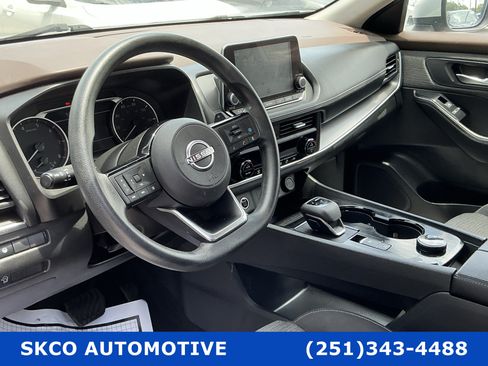 Used 2023 Nissan Rogue SV AWD/4WD image 20