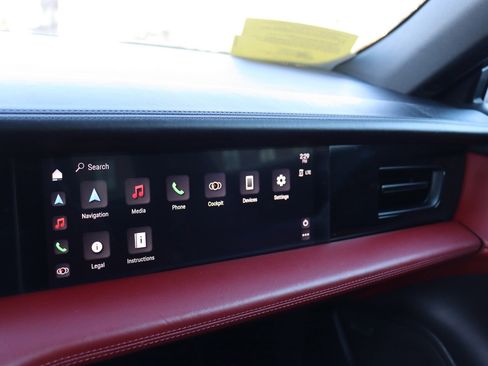 Used 2023 Porsche Taycan image 36