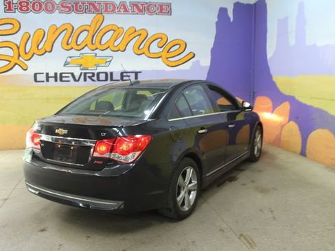 Used 2016 Chevrolet Cruze LT w/ Sun, Sound and Sport Package FWD image 8