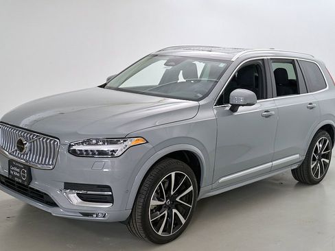 Certified 2025 Volvo XC90 B6 Plus AWD/4WD image 6