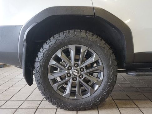 Used 2025 Toyota Land Cruiser w/ Premium Package AWD/4WD image 32
