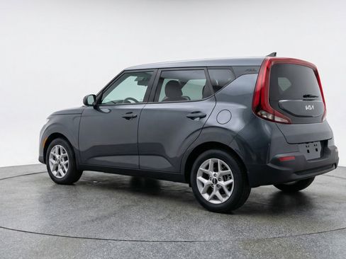 Used 2025 Kia Soul LX w/ LX Technology Package FWD image 6