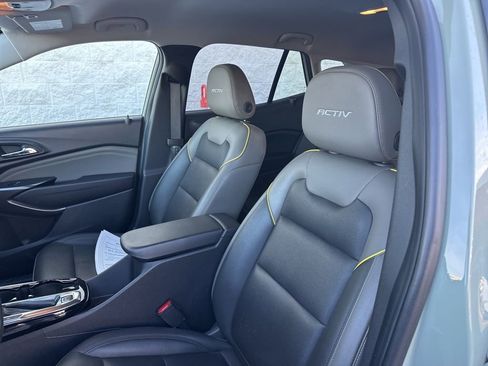 Used 2025 Chevrolet Trax ACTIV w/ Driver Confidence Package image 11