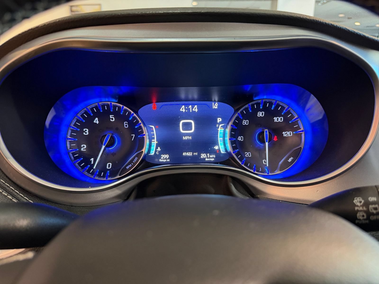 Used 2025 Chrysler Pacifica Limited FWD image 43