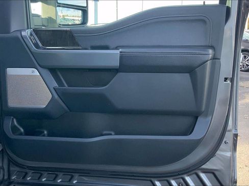 Used 2023 Ford F350 Lariat w/ Chrome Package image 24