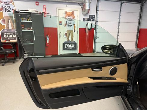 Used 2013 BMW M3 Convertible RWD image 32