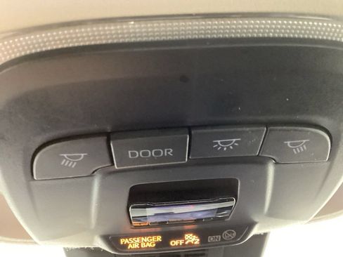 Used 2023 Toyota Corolla LE FWD image 22